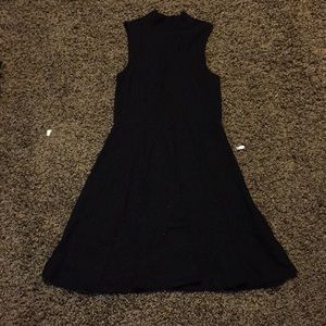 Black High Neck Dreas